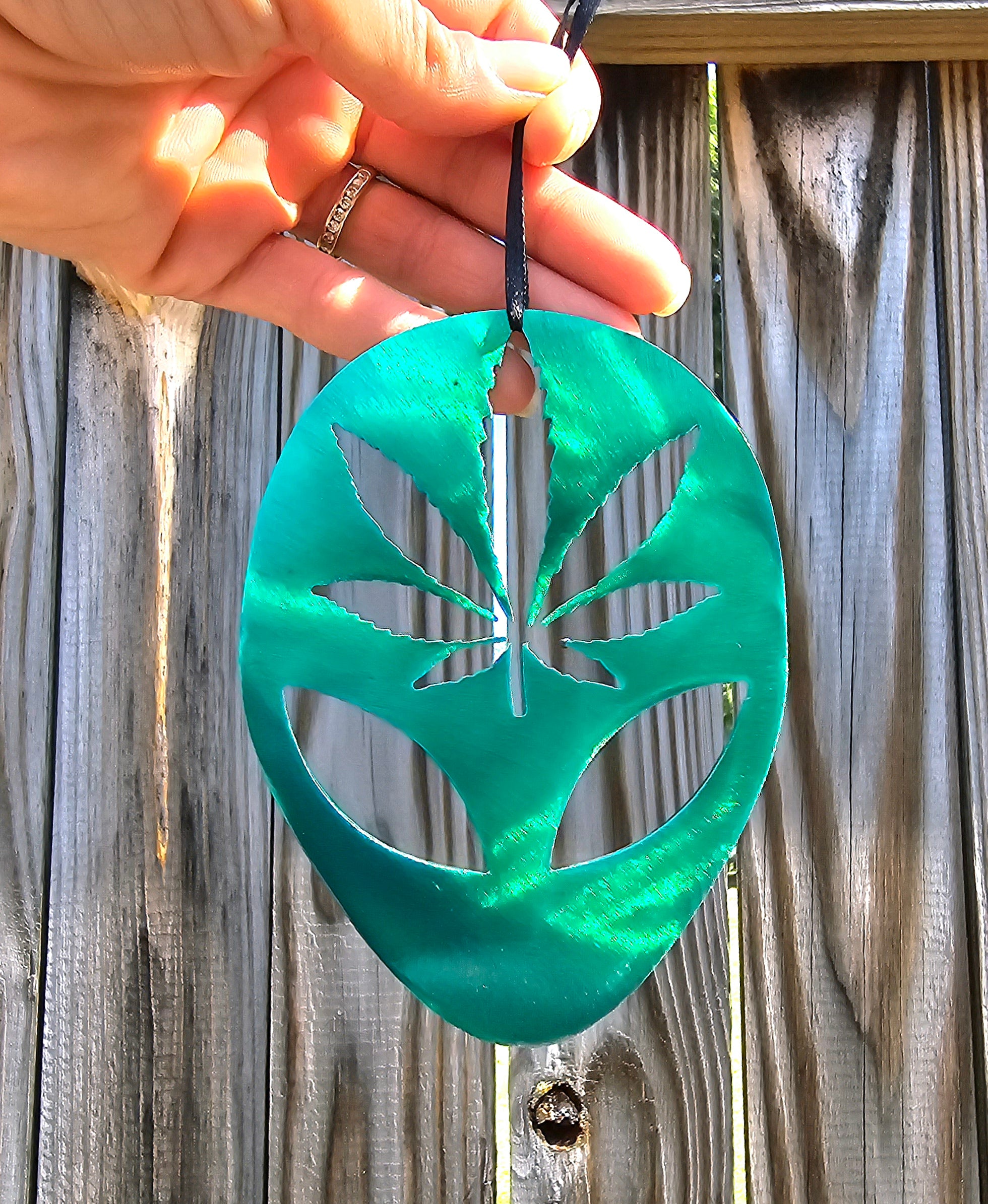 Alien Cannabis Ornaments 👉In Stock!