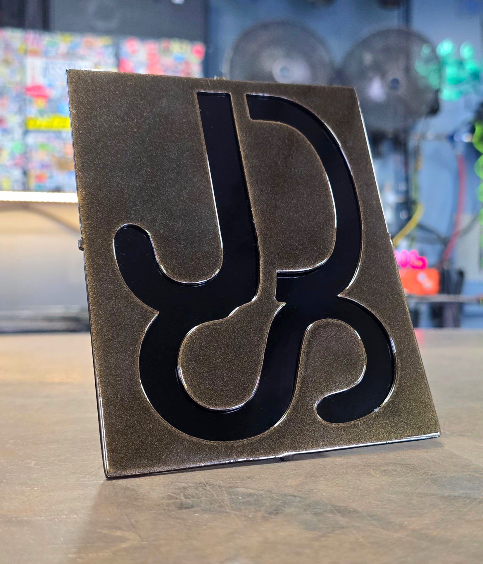 Gloss Black & Bronze Metallic