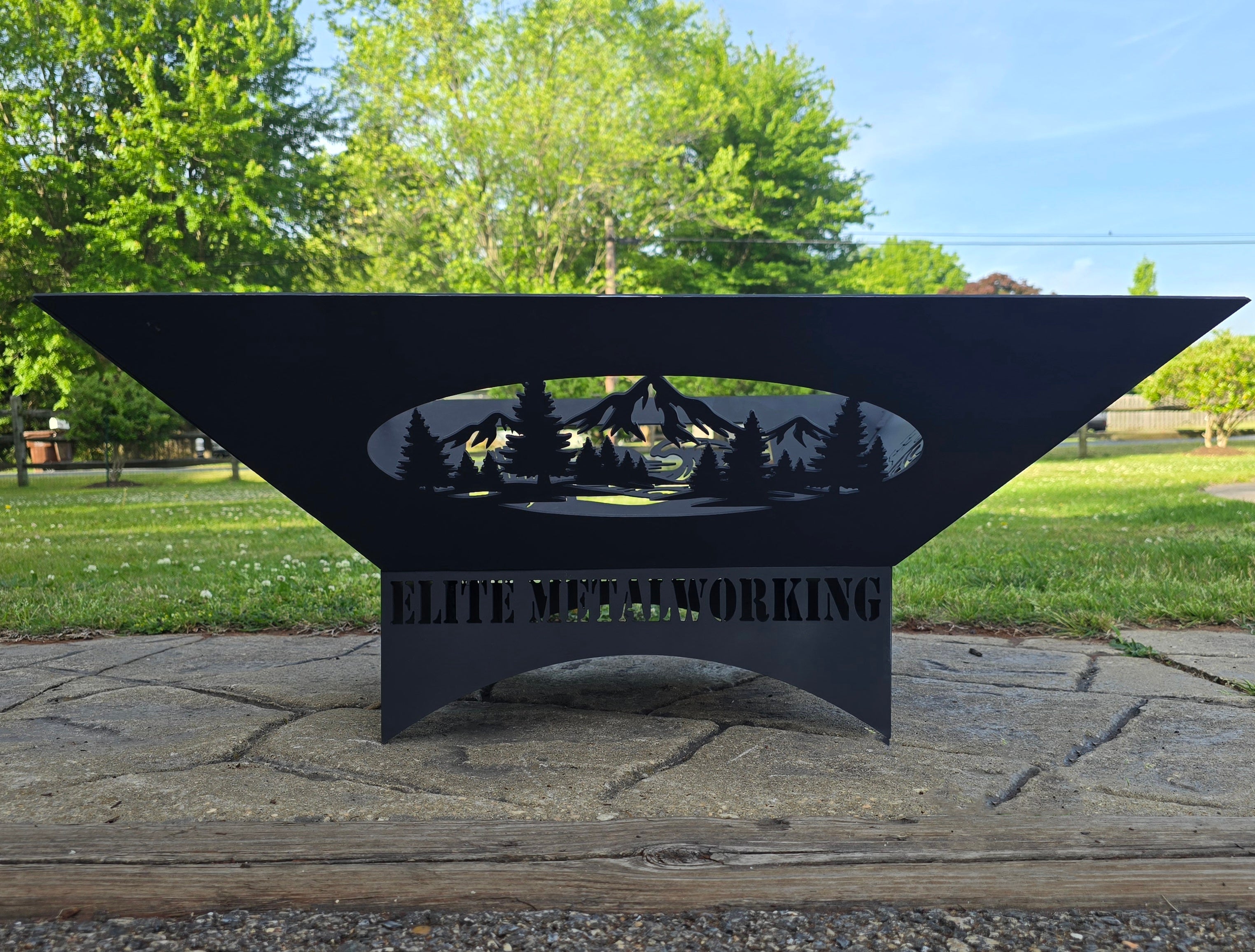 Mountain Scene | Fire Pit Side Design