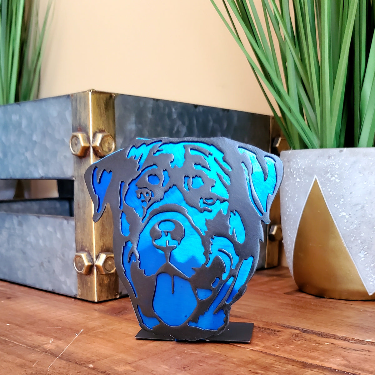 Freestanding metal dog portrait displayed on a tabletop base by Elite Metalworking