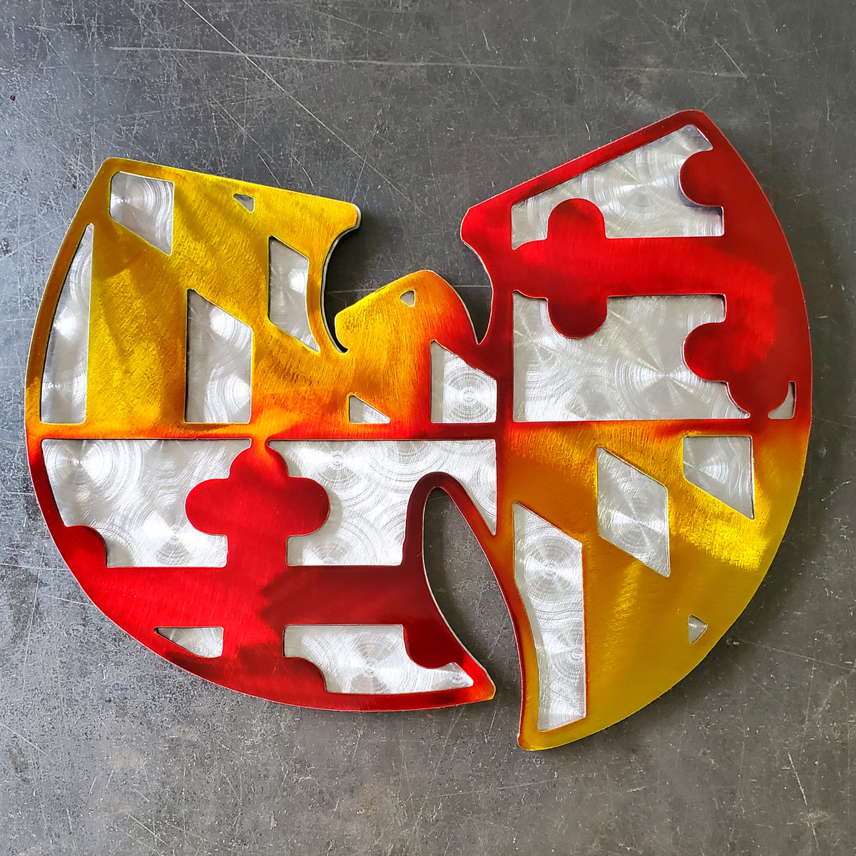 Maryland "W" Metal Wall Art