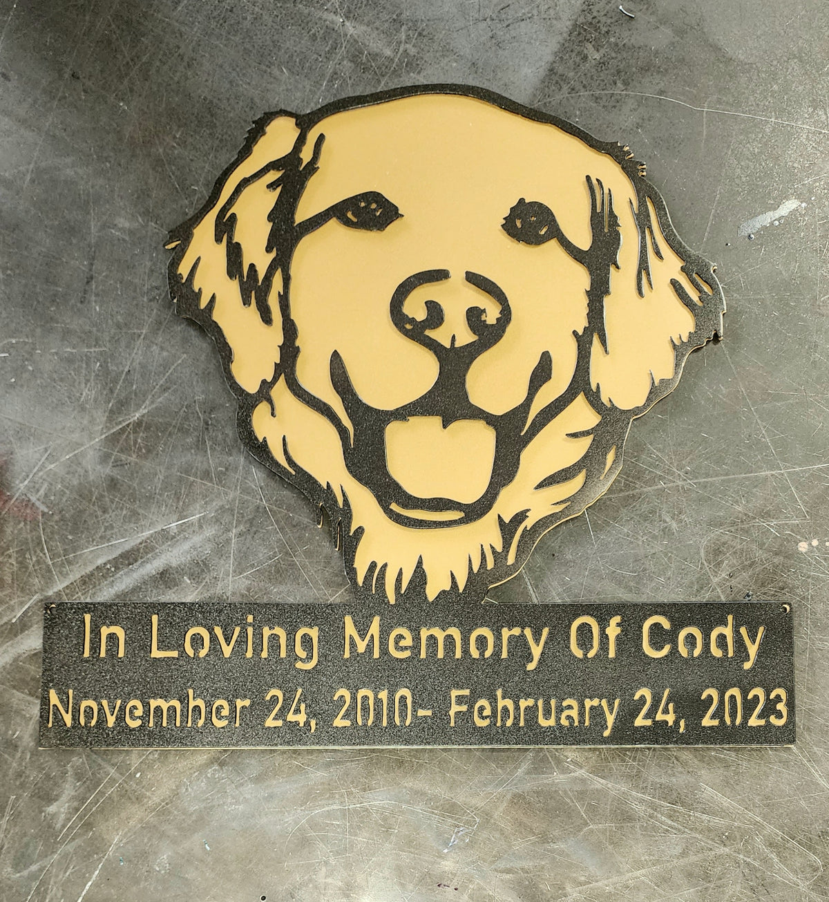 Cody dog memorial with dates by Elite Metalworking