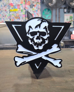 Skull and crossed bones hitch cover by Elite Metalworking