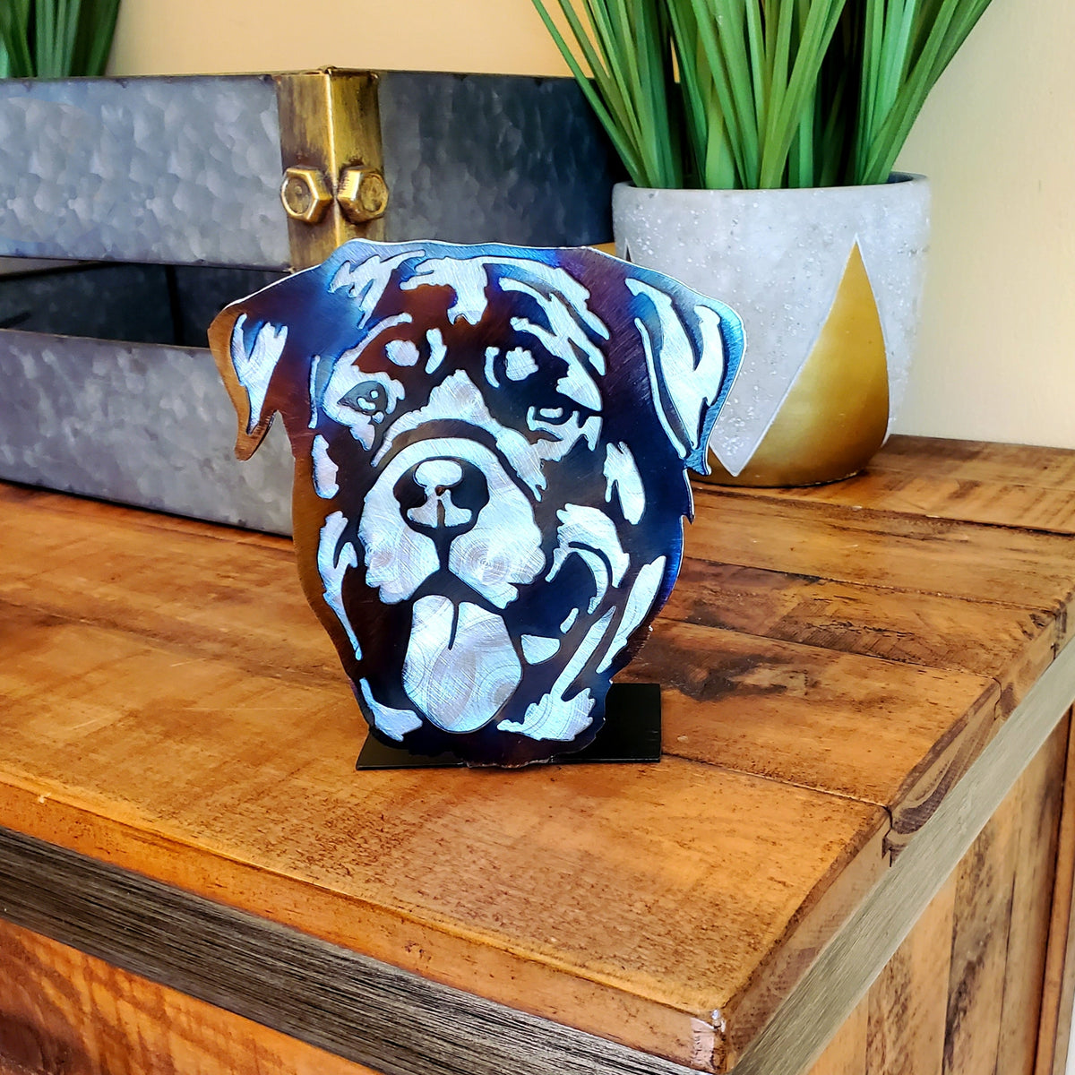Freestanding metal dog portrait displayed on a tabletop base by Elite Metalworking