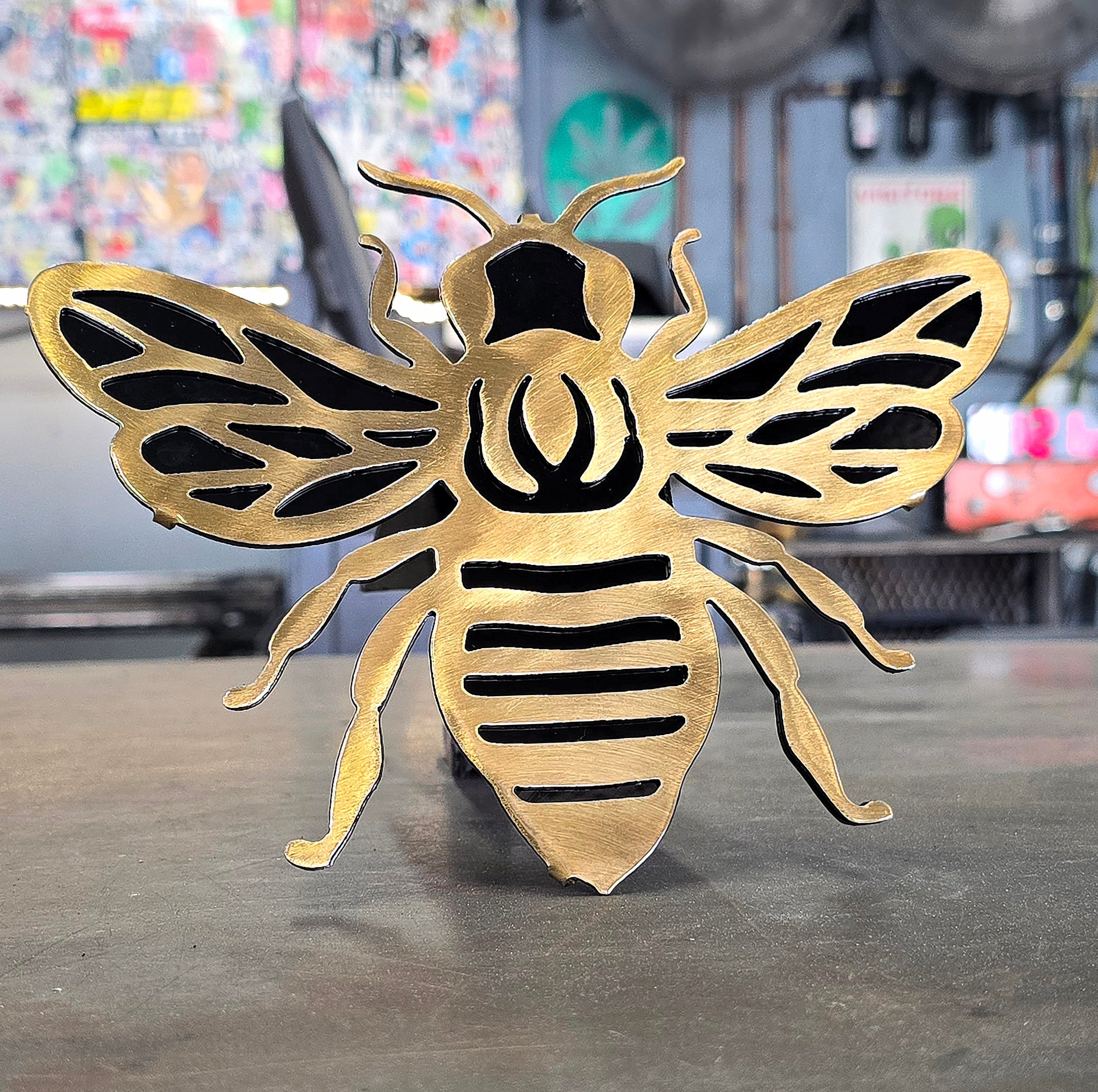 Bee Metal Hitch Cover