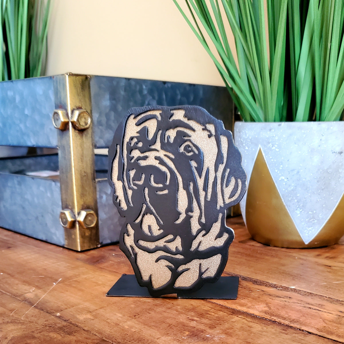 Freestanding metal dog portrait displayed on a tabletop base by Elite Metalworking