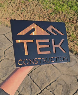 Video showing tEK Construction hitch cover by Elite Metalworking