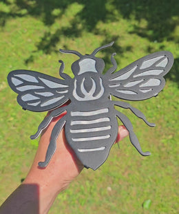Bee Metal Hitch Cover