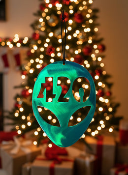 Alien 420 Ornament